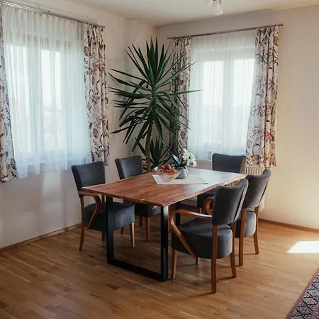 Gaestehaus Jeindl * Hartmannsdorf