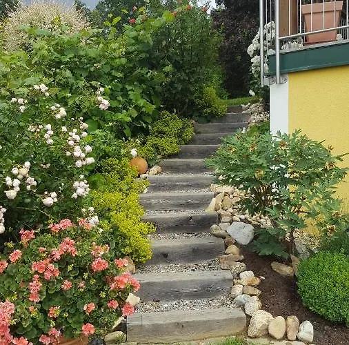 Gaestehaus Jeindl * Hartmannsdorf