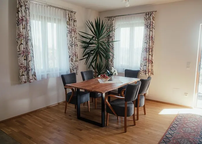 Gaestehaus Jeindl * Hartmannsdorf